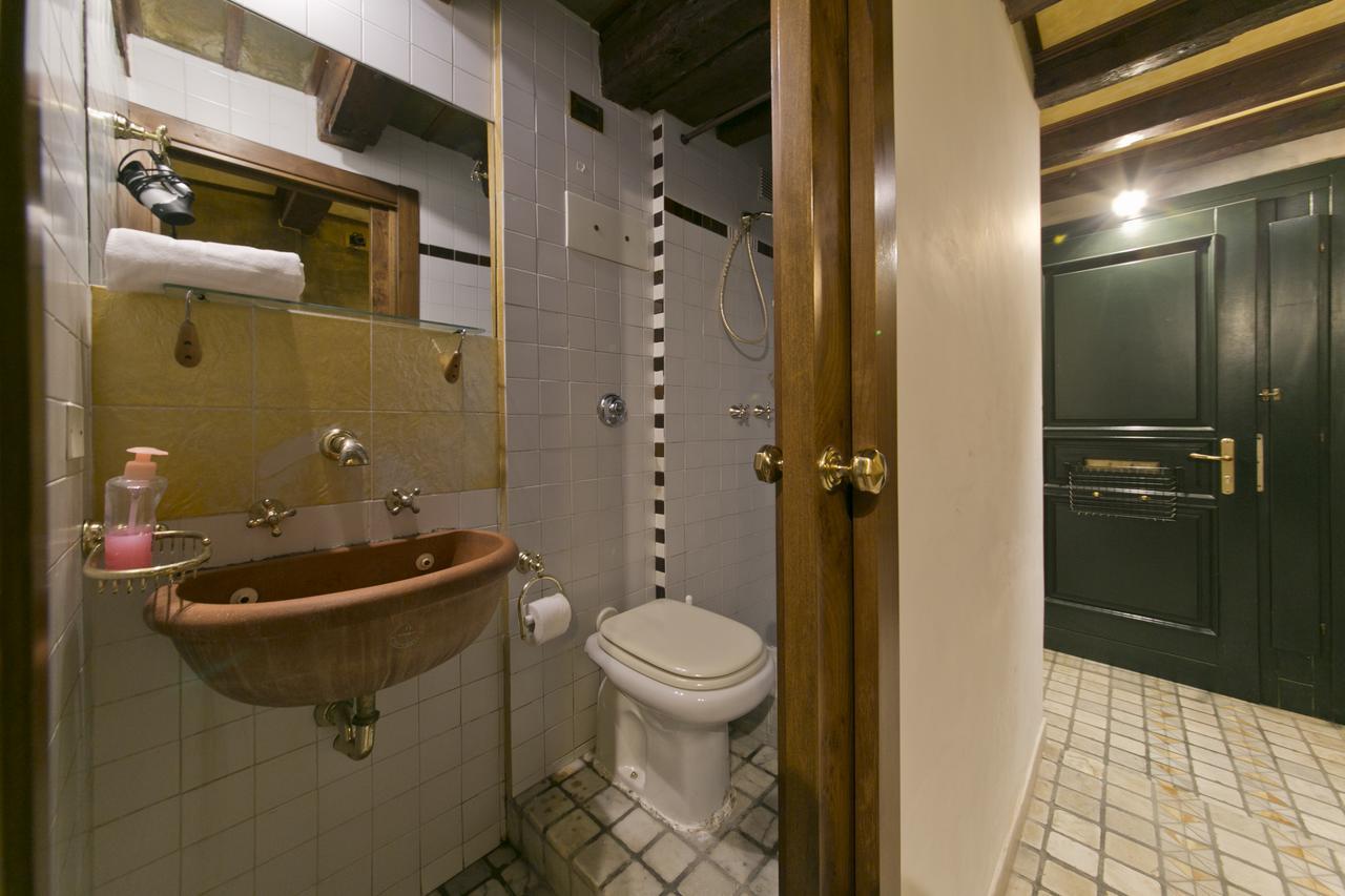 Apartment Budget San Marco Venesia Bagian luar foto